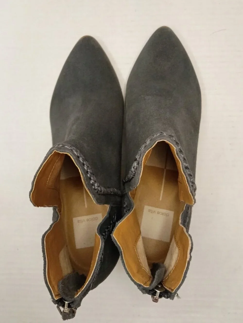 Dolce Vita Dylan Gray Suede Pointed Toe Ankle Booties Women’s Size 8